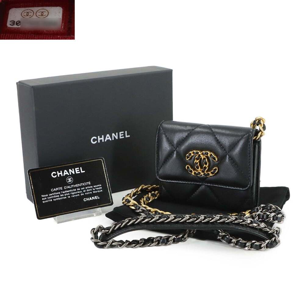 CHANEL Black Leather Wallet - Picture 2 of 10